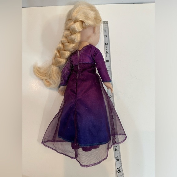 Disney Animation Frozen 2 Talking/Singing Elsa Doll Into The Unknown - Picture 3 of 5